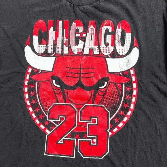 VTG 90s Chicago Bulls 23 Spellout Skyline T Shirt Pro Tag 3XL Jordan USA NBA - Picture 2 of 11